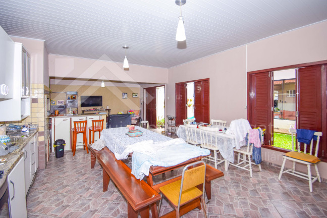 Imagem Casa com 5 Quartos à Venda, 190 m² em Centro - Balneário Rincão