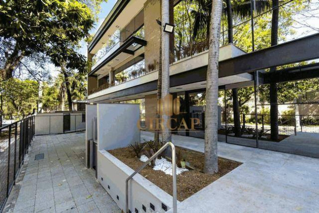 Edifício Residencial à Venda, 1.334 m² em Alto De Pinheiros - São Paulo