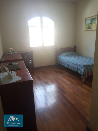 Imagem Sobrado com 4 Quartos à Venda, 205 m² em Horto - São Paulo Imagem Sobrado com 4 Quartos à Venda, 205 m² em Horto - São Paulo