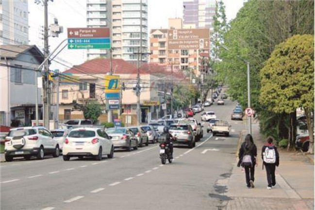 Imagem Apartamento com 3 Quartos à Venda, 113 m² em Farroupilha - Porto Alegre Imagem Apartamento com 3 Quartos à Venda, 113 m² em Farroupilha - Porto Alegre