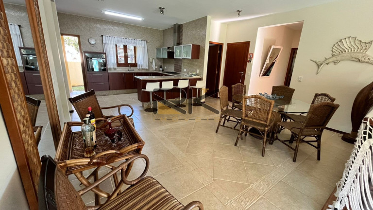 Imagem Casa de Condomínio com 4 Quartos à Venda, 300 m² em Toninhas - Ubatuba Imagem Casa de Condomínio com 4 Quartos à Venda, 300 m² em Toninhas - Ubatuba