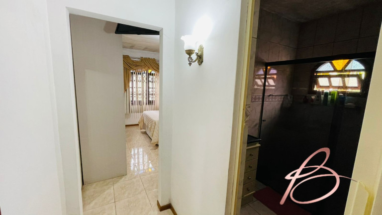 Imagem Casa com 3 Quartos à Venda, 161 m² em São João - Itajaí Imagem Casa com 3 Quartos à Venda, 161 m² em São João - Itajaí