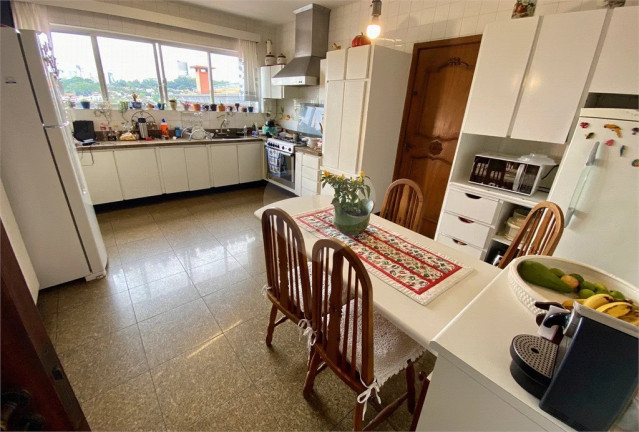Imagem Sobrado com 4 Quartos à Venda, 280 m² em Pacaembu - São Paulo