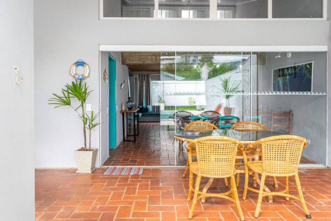 Imagem Casa com 3 Quartos à Venda, 300 m² em Praia Grande - Ubatuba Imagem Casa com 3 Quartos à Venda, 300 m² em Praia Grande - Ubatuba