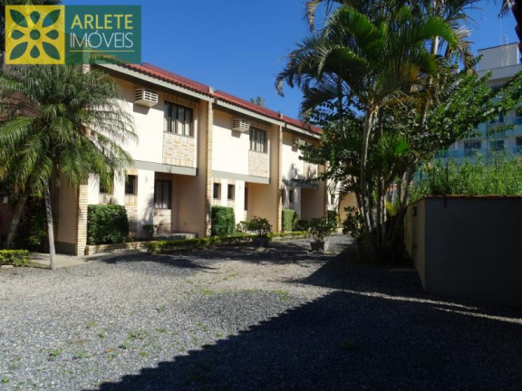 Imagem Apartamento com 2 Quartos para Alugar ou Temporada, 90 m² em Bombas - Bombinhas Imagem Apartamento com 2 Quartos para Alugar ou Temporada, 90 m² em Bombas - Bombinhas
