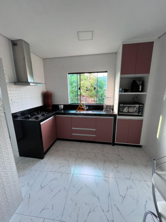 Imagem Casa com 2 Quartos à Venda, 133 m² em Caiçaras - Barbacena