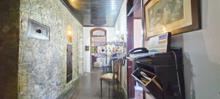 Imagem Imóvel com 10 Quartos à Venda, 7.000 m² em Quitandinha - Petropolis