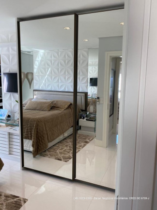 Imagem Apartamento com 2 Quartos à Venda, 223 m² em Agronômica - Florianópolis