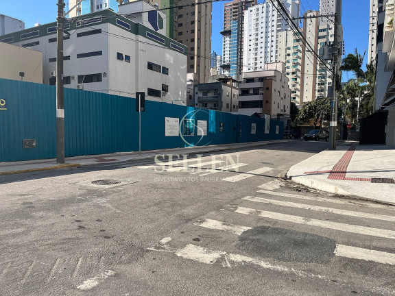 Sala Comercial para Alugar, 247 m² em Centro - Balneário Camboriú