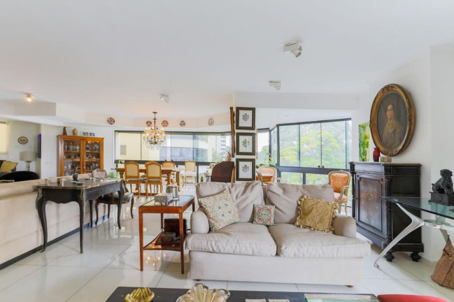 Imagem Imóvel com 3 Quartos à Venda, 211 m² em Vila Suzana - São Paulo