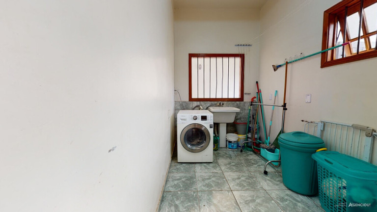 Imagem Casa com 3 Quartos à Venda, 300 m² em Parque Dos Maias - Porto Alegre