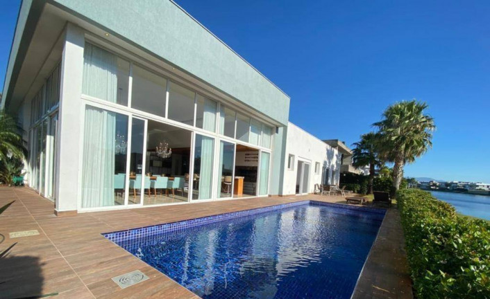 Imagem Casa de Condomínio com 5 Quartos à Venda, 150 m² em Capão Da Canoa
