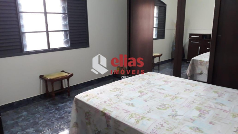 Imagem Casa com 3 Quartos à Venda, 252 m² em Vila Souto - Bauru