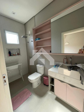 Imagem Casa de Condomínio com 3 Quartos à Venda, 220 m² em Alphaville - Santana De Parnaíba Imagem Casa de Condomínio com 3 Quartos à Venda, 220 m² em Alphaville - Santana De Parnaíba