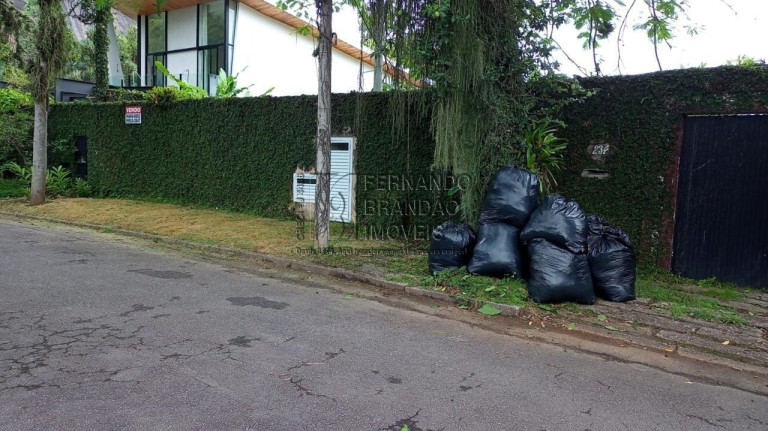 Imagem Terreno à Venda, 890 m² em Itanhangá - Rio De Janeiro Imagem Terreno à Venda, 890 m² em Itanhangá - Rio De Janeiro