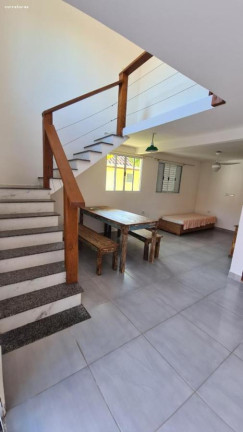 Sobrado com 3 Quartos à Venda, 158 m² em Boiçucanga - São Sebastião