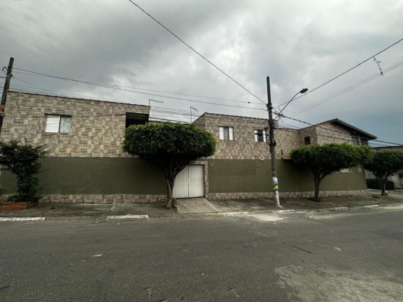 Sobrado com 4 Quartos à Venda, 250 m² em Cidade Boa Vista - Suzano