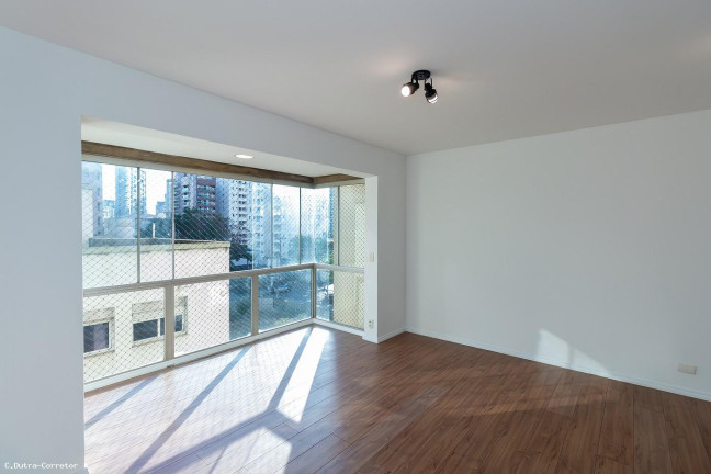 Apartamento com 2 Quartos à Venda, 110 m² em Vila Olímpia - São Paulo