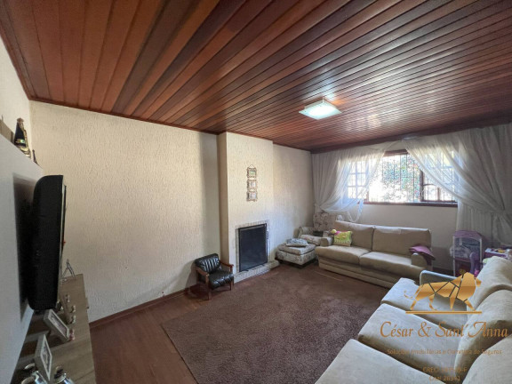 Imagem Casa com 2 Quartos à Venda, 400 m² em V Britânia - Campos Do Jordão Imagem Casa com 2 Quartos à Venda, 400 m² em V Britânia - Campos Do Jordão