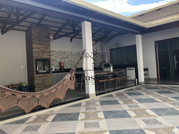 Imagem Casa com 5 Quartos à Venda, 360 m² em Nsa Aparecida - Florestal