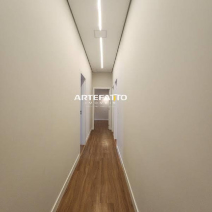 Imagem Casa com 4 Quartos à Venda, 244 m²