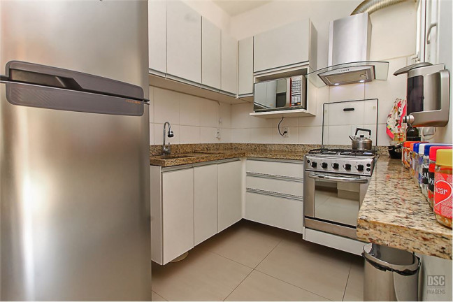 Imagem Casa com 3 Quartos à Venda, em Hípica - Porto Alegre Imagem Casa com 3 Quartos à Venda, em Hípica - Porto Alegre