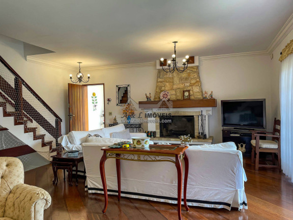 Imagem Casa com 4 Quartos à Venda, 315 m² em Vila Capivari - Campos Do Jordão
