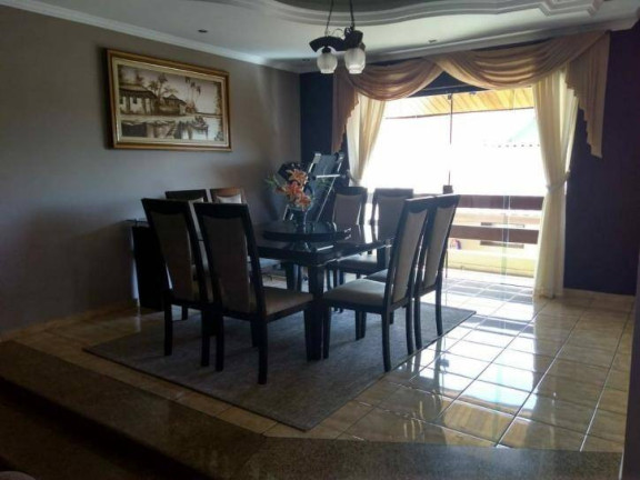Imagem Casa com 4 Quartos à Venda, 250 m² em Esplanada Independência - Taubaté Imagem Casa com 4 Quartos à Venda, 250 m² em Esplanada Independência - Taubaté