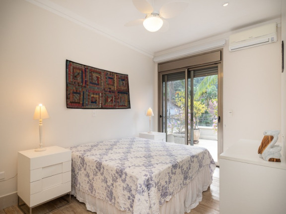Imagem Casa com 8 Quartos à Venda, 800 m² em Tabatinga - Caraguatatuba Imagem Casa com 8 Quartos à Venda, 800 m² em Tabatinga - Caraguatatuba
