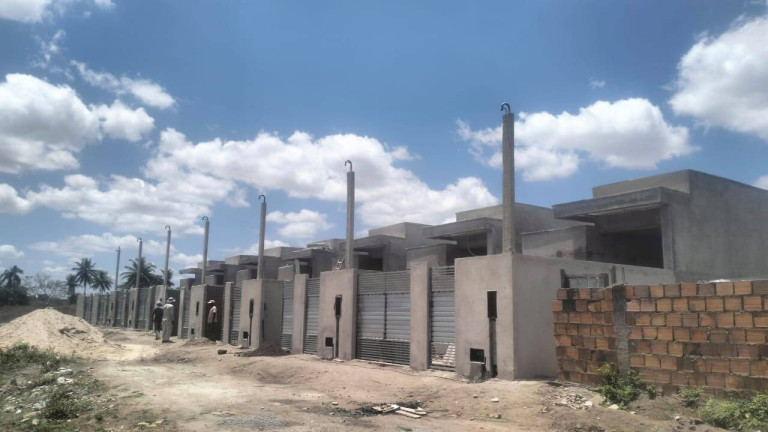 Imagem Casa com 2 Quartos à Venda,  em Gabriela - Feira De Santana