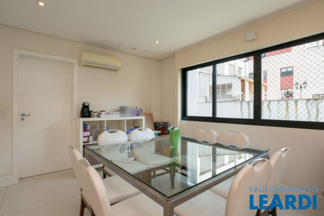 Imagem Apartamento com 4 Quartos à Venda, 235 m² em Aclimação - São Paulo Imagem Apartamento com 4 Quartos à Venda, 235 m² em Aclimação - São Paulo