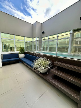 Imagem Imóvel com 4 Quartos à Venda, 291 m² em América - Joinville