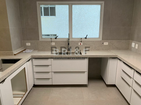 Imagem Apartamento com 3 Quartos à Venda, 223 m² em Vila Uberabinha - São Paulo