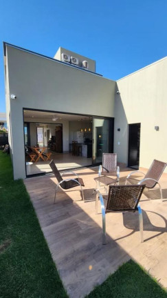 Imagem Casa com 4 Quartos à Venda, 321 m² em Condomínio Belvedere Ii - Cuiabá Imagem Casa com 4 Quartos à Venda, 321 m² em Condomínio Belvedere Ii - Cuiabá