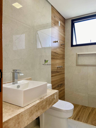 Imagem Casa de Condomínio com 3 Quartos à Venda, 177 m²