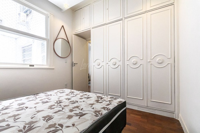 Imagem Apartamento com 2 Quartos à Venda, 80 m² em Copacabana - Rio De Janeiro