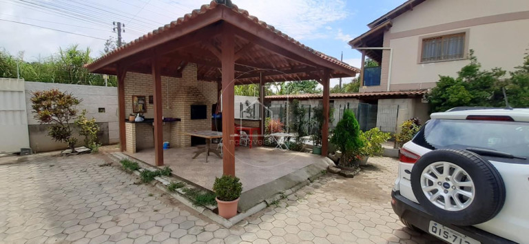 Imagem Casa com 3 Quartos à Venda, 200 m² em São João Do Rio Vermelho - Florianópolis Imagem Casa com 3 Quartos à Venda, 200 m² em São João Do Rio Vermelho - Florianópolis