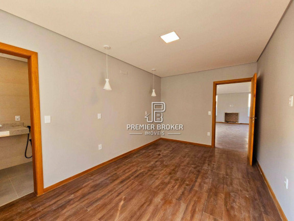 Imagem Casa com 3 Quartos à Venda, 260 m² em Albuquerque - Teresópolis