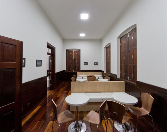 Imagem Cobertura com 2 Quartos à Venda, 123 m² em Centro - Curitiba Imagem Cobertura com 2 Quartos à Venda, 123 m² em Centro - Curitiba