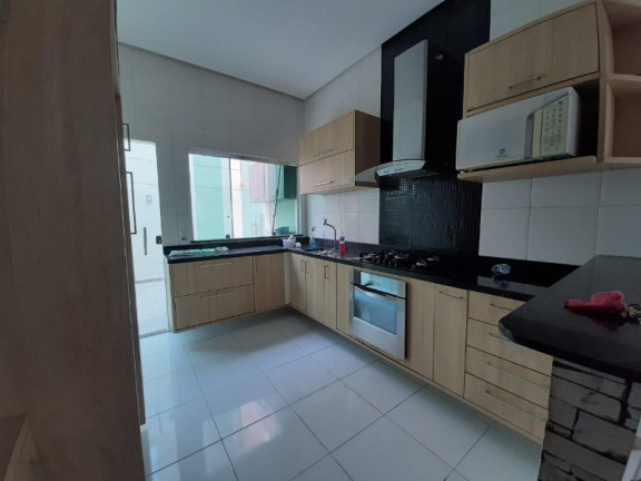 Imagem Casa com 3 Quartos à Venda, 156 m² em Tarumã - Manaus