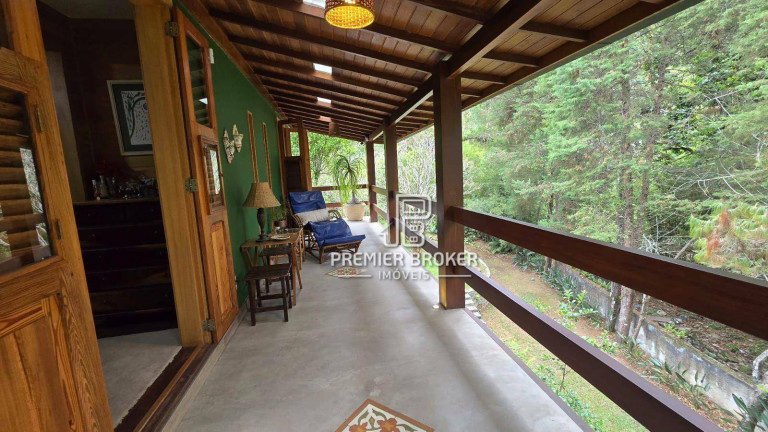 Imagem Casa com 4 Quartos à Venda, 226 m² em Bom Retiro - Teresópolis Imagem Casa com 4 Quartos à Venda, 226 m² em Bom Retiro - Teresópolis