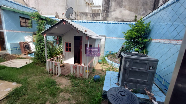 Imagem Casa com 4 Quartos à Venda, 400 m² em Centro - Rio Grande Imagem Casa com 4 Quartos à Venda, 400 m² em Centro - Rio Grande