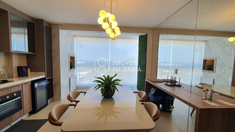 Apartamento com 2 Quartos à Venda, 65 m² em Itajaí