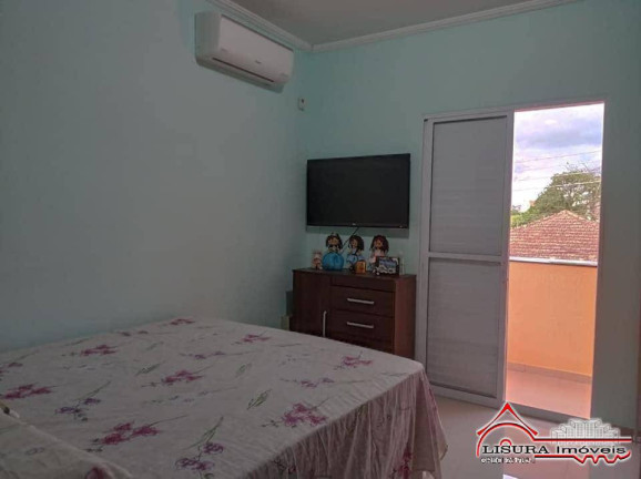 Imagem Casa com 3 Quartos à Venda, 110 m² em Centro - Jacareí