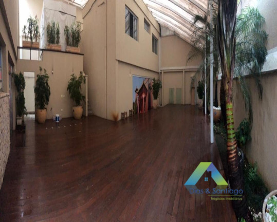 Sobrado com 6 Quartos à Venda, 1.000 m² em Vila Nova Conceição - São Paulo