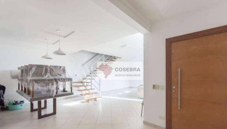 Imagem Sobrado com 4 Quartos à Venda, 258 m² em Moema - São Paulo Imagem Sobrado com 4 Quartos à Venda, 258 m² em Moema - São Paulo