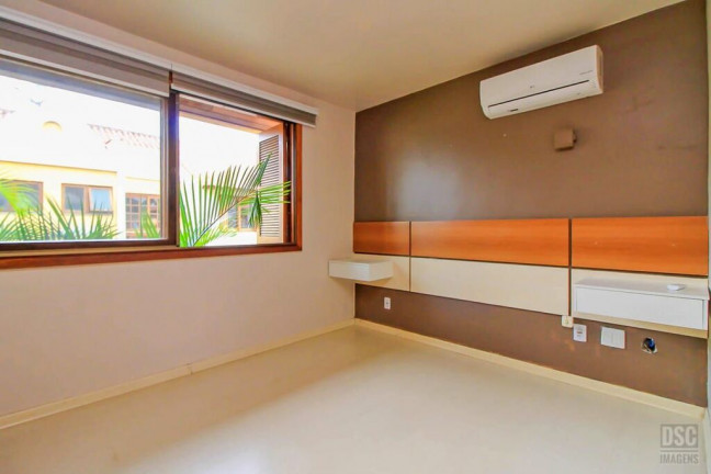 Imagem Casa de Condomínio com 3 Quartos à Venda, 138 m² em Ipanema - Porto Alegre
