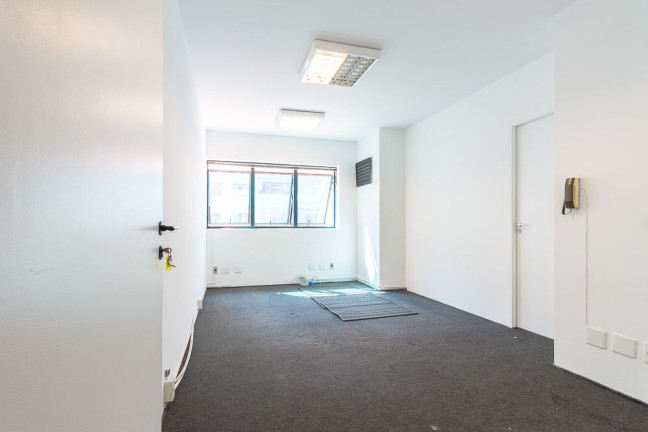 Sala Comercial à Venda, 39 m² em Perdizes - São Paulo