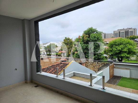 Imagem Casa com 4 Quartos à Venda, 365 m² em Barra Da Tijuca - Rio De Janeiro Imagem Casa com 4 Quartos à Venda, 365 m² em Barra Da Tijuca - Rio De Janeiro