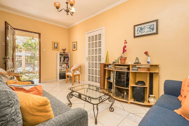 Imagem Casa com 3 Quartos à Venda, 151 m² em Santa Maria Goretti - Porto Alegre